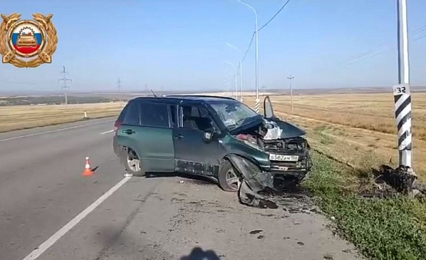 Утром в Ростовской области в автокатастрофе погибли двое детей