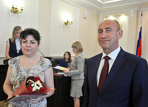 Наградили работников текстильной и легкой промышленности