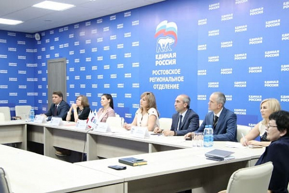 Учителей хотят спасти от лишних бумажек