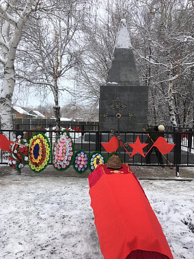 В хуторе Мещеряковский Верхнедонского района 17 декабря с почестями перезахоронили останки шести советских бойцов