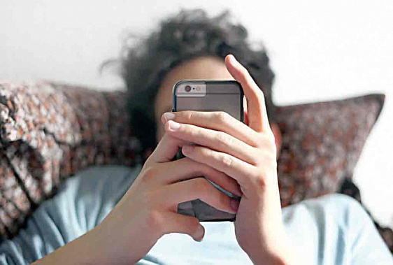 Смартфоны могут быть опасны и даже нанести травму