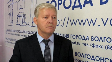 Глава администрации Волгодонска Сергей Макаров решил уйти в отставку
