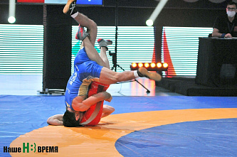 В ростовском Дворце спорта стартовал чемпионат России по греко-римской борьб