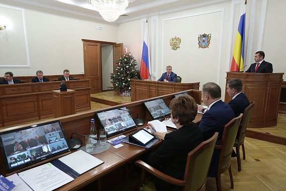В тридцатый год — на всех парах