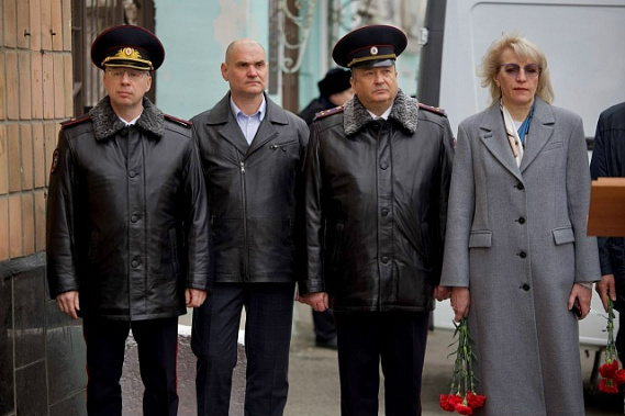  Таганрог: открыли мемориальную доску полковнику милиции Ивану Клавдиевичу Бондаренко