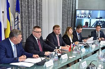 Стратегию развития СМИ обсудили парламентарии Союза Беларуси и России