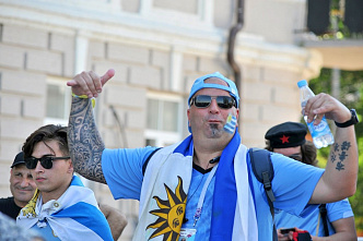 Только прилетели, сразу сели