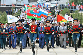 Освободителям - слава!