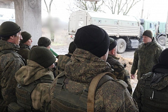 Вручить подарки и обсудить проблемы: мобилизованных из Ростовской области навестили в зоне СВО региональные чиновники