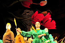 В Ростове возложили гирлянду Славы