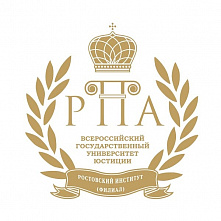 Директор вуза бесплатно обучал студентов