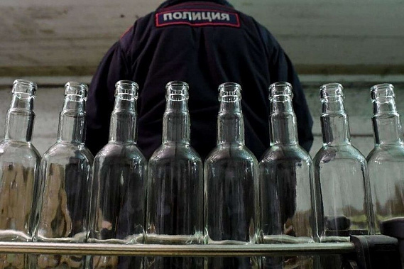 В Новочеркасске пресекли работу подпольного алкоцеха