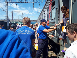 Донские спасатели помогли мариупольцам вернуться домой