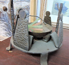 Художник Юрий Планидин написал портреты тех, с кем в детстве был в концлагере