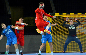 Донские гандболисты уступили сибирскому «Скифу»