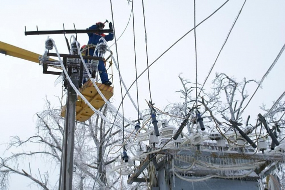 Идет устранение последствий февральской непогоды. Источник фото: ГУ МЧС по Ростовской области.