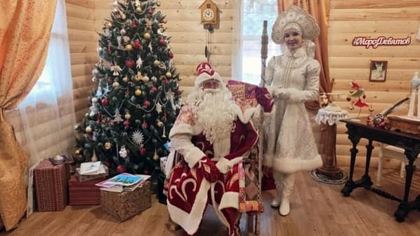 Новочеркасский Дед Мороз открыл свою усадьбу наперекор пандемии