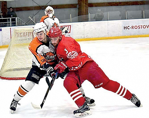 Сражались лидер с аутсайдером... Фото с www.hc-rostov.ru
