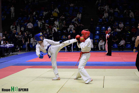 Сошлись в рукопашной