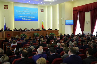 В правительстве области обсуждены состояние массового спорта и проблемы дорожного строительства на Дону