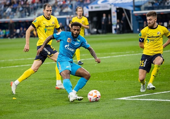 ФК «Ростов» на выезде уступил питерскому «Зениту»