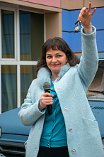 Ростовские студотряды подарили коллегам из Донбасса два автомобиля с гуманитарной помощью