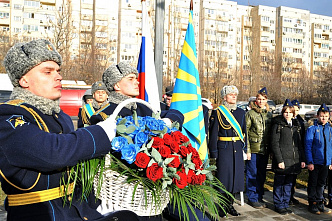 Воздушным асам посвящается