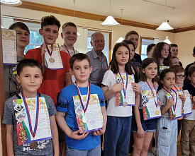 «Наше время» и друзья редакции провели ко Дню России серию командных турниров для детей