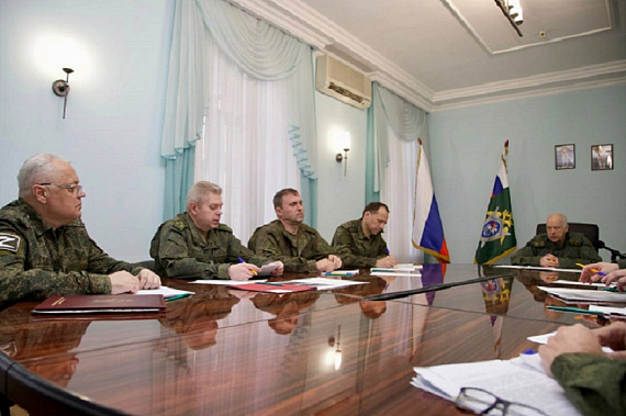 На совещании в Луганске. Источник фото: dnr-news.ru.
