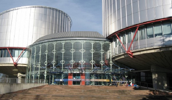 Комплекс зданий ЕСПЧ в Страсбурге. Фото с сайта rutraveller 