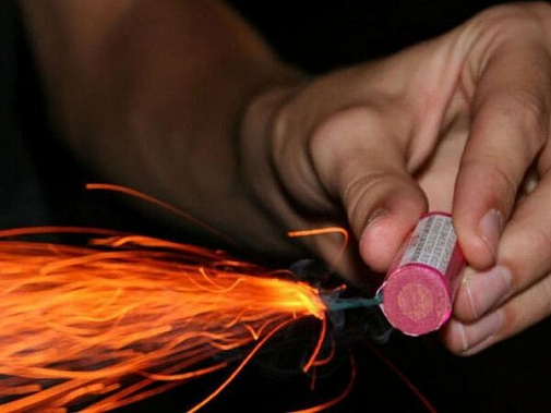 В новогоднюю ночь в руках 48-летнего жителя Таганрога взорвалась петарда