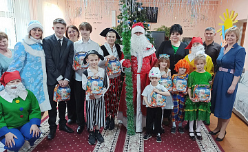 31 12 2025 Зинаида Неярохина побывала в детских приютах на востоке области
