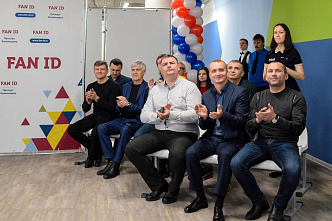 Велели паспорт показать