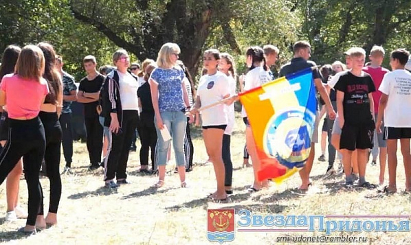 Школьники Усть-Донецкого района провели  туристический и экологический слеты