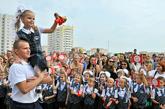 В микрорайоне Суворовском заработало новое модульное здание начальной школы СОШ №75