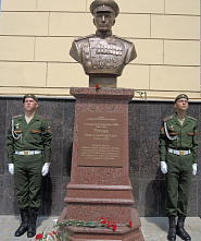 Увековечили память о  героях-полководцах