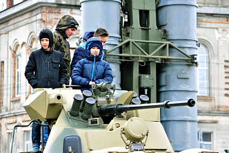 Ну а мальчики?.. а мальчики – потом!