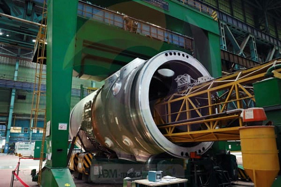 На Атоммаше сварили половинки реактора