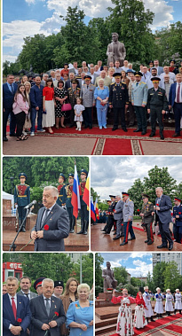 Сегодня юбилей Шолохова отметили земляки, живущие в Москве, казачьи ансамбли и росгвардейцы