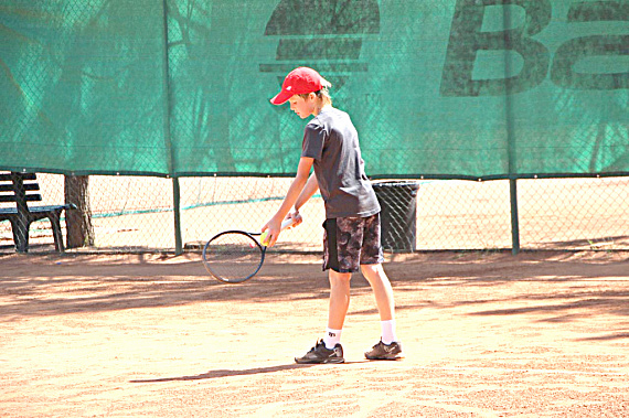 В Ростове открытые детские соревнования по теннису выиграли хозяева