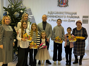 В роли добрых волшебников ...