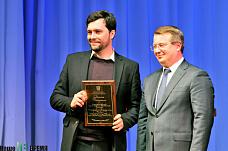 С Днем российской прессы, дамы и господа!