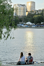 С праздником, Россия!