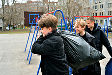 22 03 2025 Жители Ростова-на-Дону вышли на первый в этом году общегородской субботник