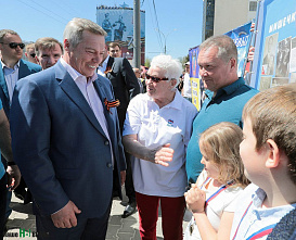 В сумме 882 года