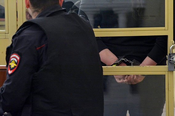Жителю Таганрога грозит лишение свободы за издевательства над сыном