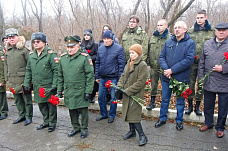 В Ростове почтили память погибших 80 лет назад военкоматовцев