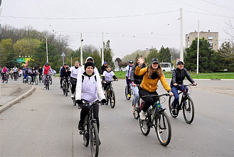 В Новочеркасске 20-летие АО «Трансмашхолдинг» отметили по-спортивному