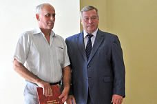 «Жить — значит, строить»...