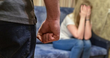 В Таганроге мужчина изнасиловал 13-летнюю девочку